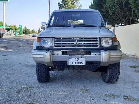 Mitsubishi Pajero 1992