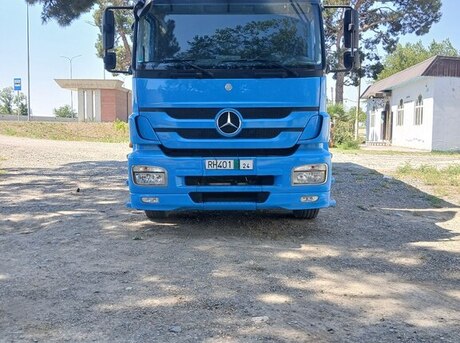 Mercedes Axor 1833