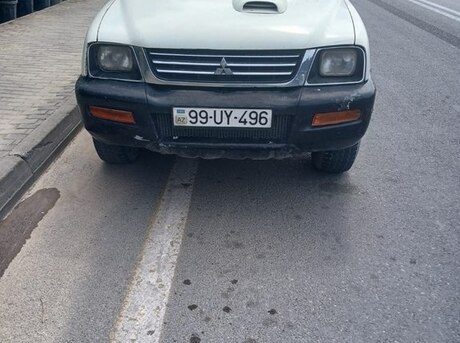 Mitsubishi L200 2003