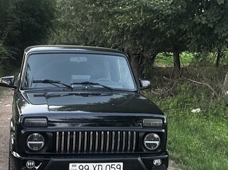 LADA (VAZ) Niva 2015