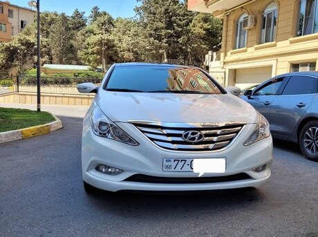 Hyundai Sonata 2011