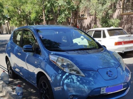 Nissan Leaf 2011