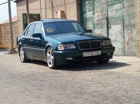 Mercedes C 180