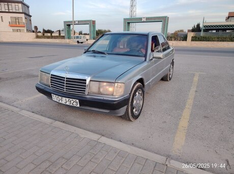 Mercedes 190 1983