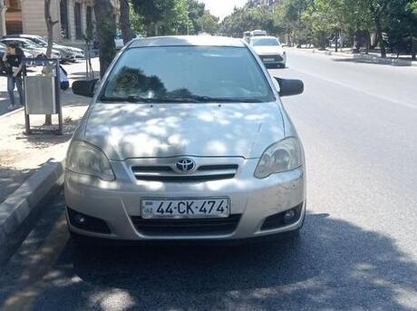 Toyota Corolla 2004