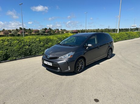 Toyota Prius V