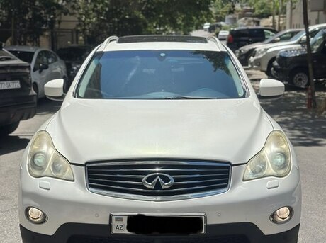 Infiniti  2012