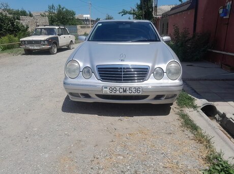 Mercedes E 240 2002