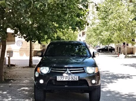 Mitsubishi L200