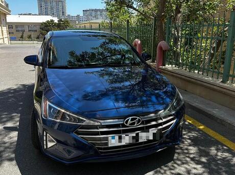 Hyundai Elantra 2019