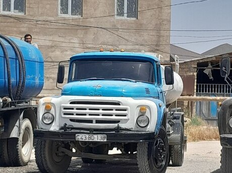 ZIL 130