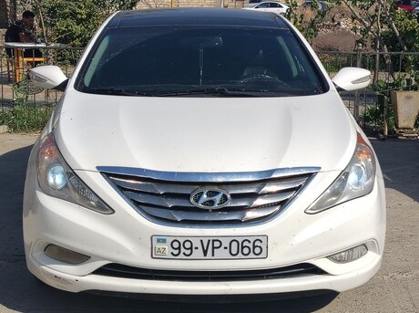 Hyundai Sonata 2011