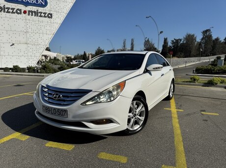 Hyundai Sonata 2010