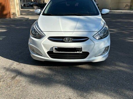 Hyundai Accent 2015