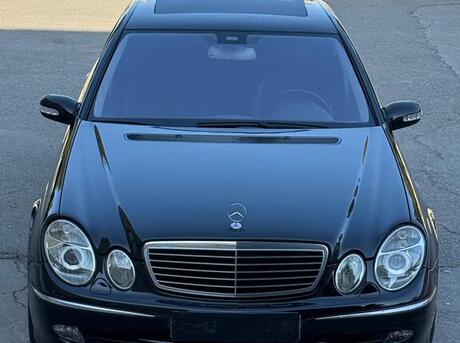 Mercedes E 240 2003