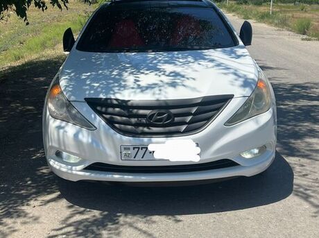 Hyundai Sonata 2010
