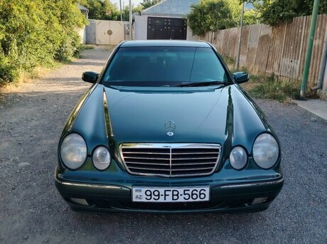 Mercedes E 220 d 2000