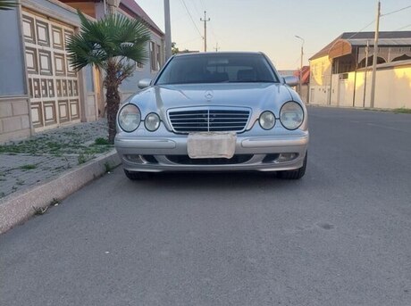 Mercedes E 240 2000