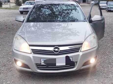 Opel Astra 2009