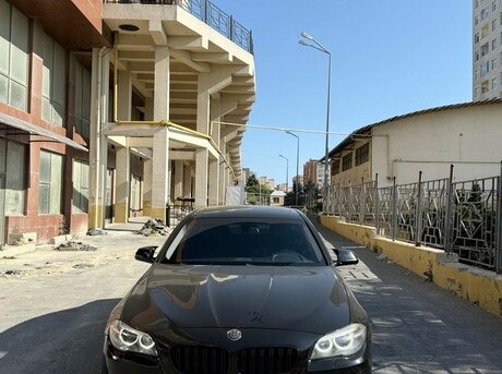 BMW 528