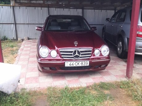 Mercedes E 220 d 2000