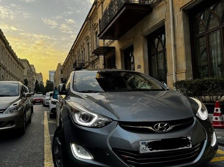 Hyundai Elantra 2011