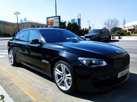 BMW 750