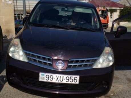 Nissan Tiida 2011