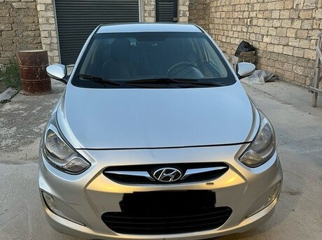 Hyundai Accent 2011