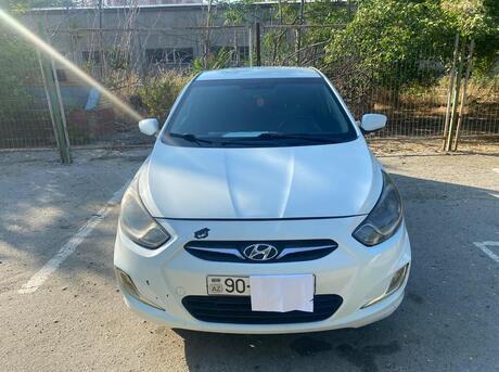Hyundai Accent 2012
