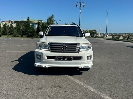 Toyota Land Cruiser 2013