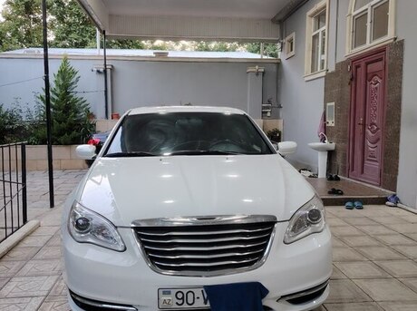Chrysler 200