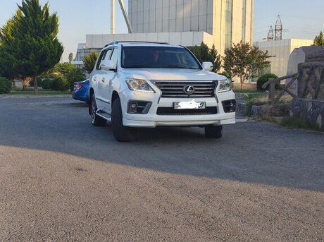 Lexus LX 570 2013