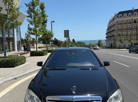 Mercedes S 500