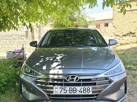 Hyundai Elantra 2019