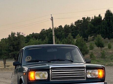 LADA (VAZ) 2107 2001
