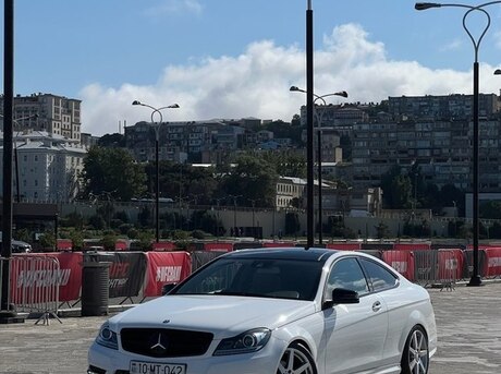Mercedes C 250