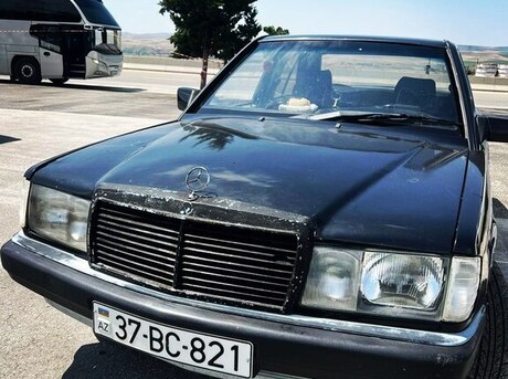 Mercedes 190 1990