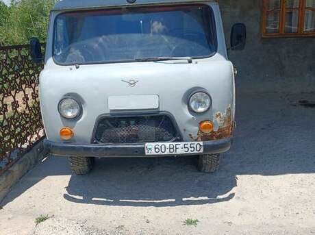 UAZ 452
