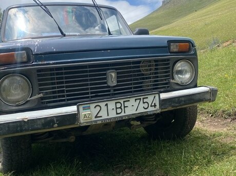 LADA (VAZ) Niva 1998