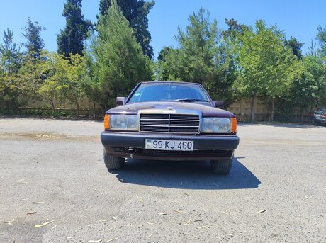 Mercedes 190 1989