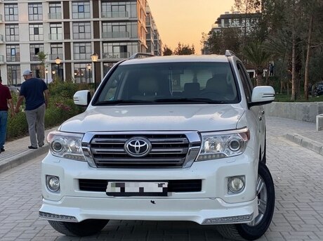 Toyota Land Cruiser 2011