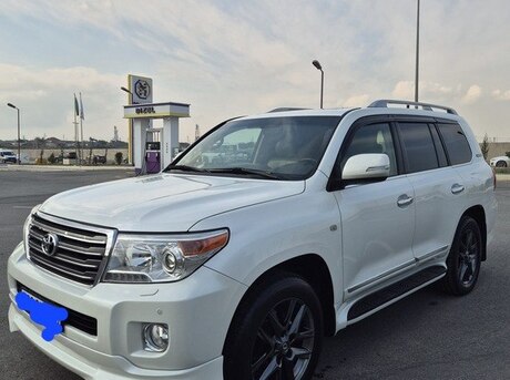 Toyota Land Cruiser 2011