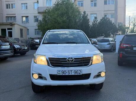 Toyota Hilux 2013