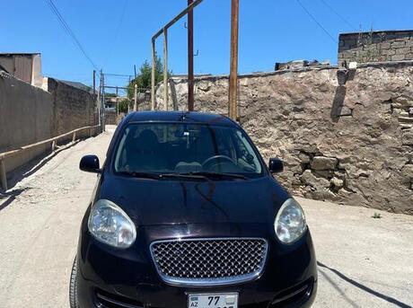 Nissan March 2012
