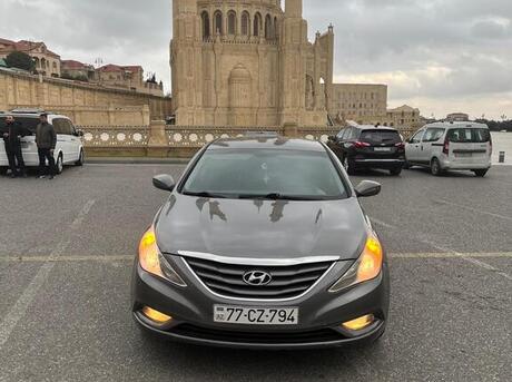 Hyundai Sonata 2011