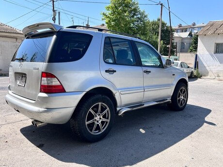 Mercedes  1999