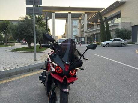 Bajaj Pulsar RS 200 2021