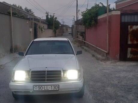 Mercedes E 200 1986