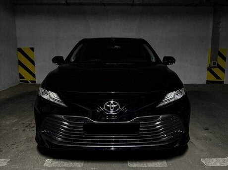 Toyota Camry 2019